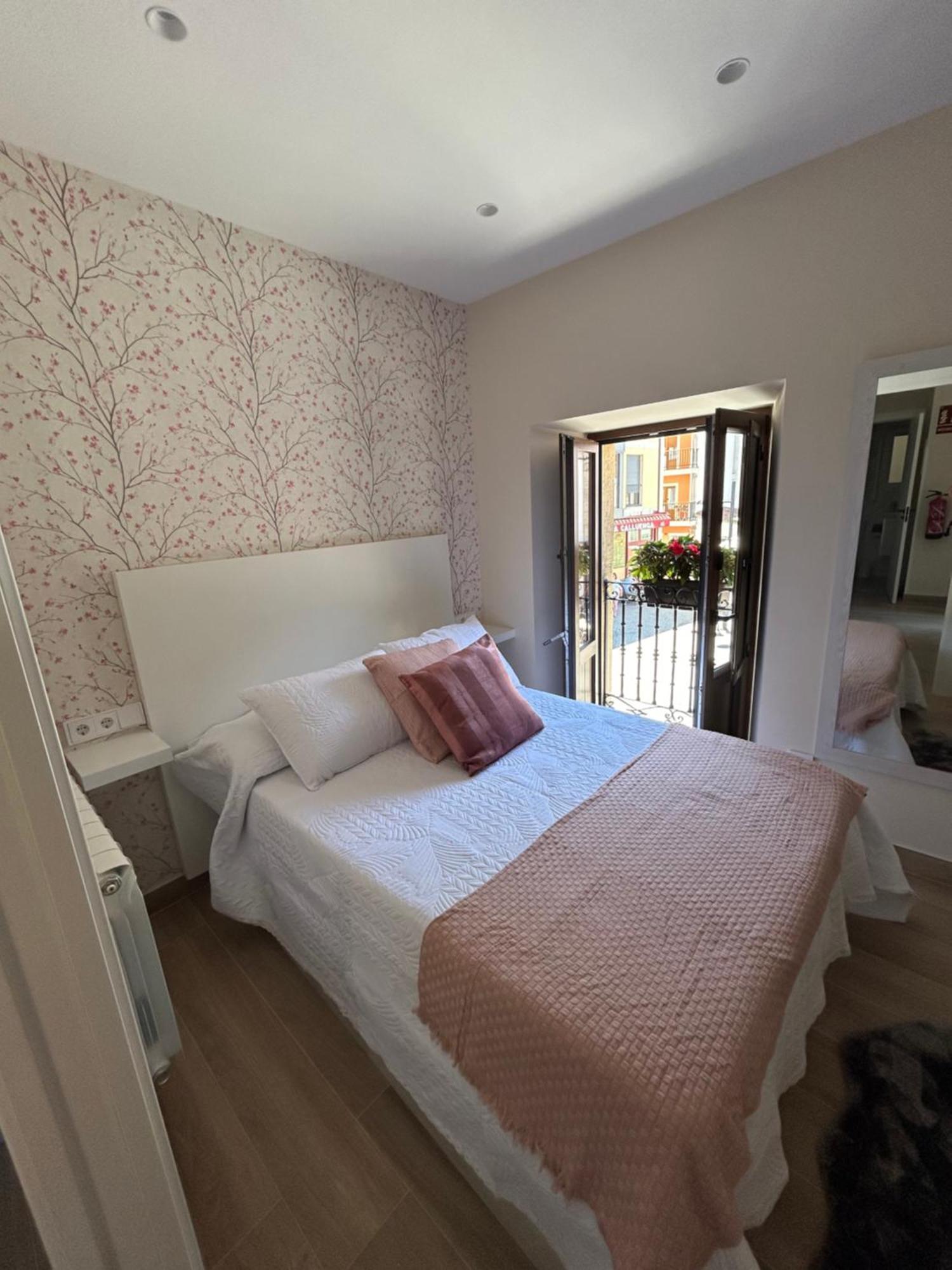 Apartamentos San Roque Arenas De Cabrales Εξωτερικό φωτογραφία